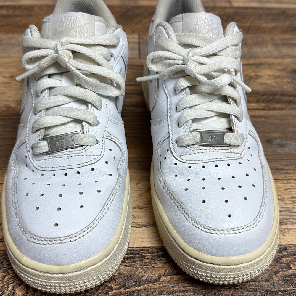 NIKE Women’s Nike Air Force 1 '07 - Picture 3 of 8